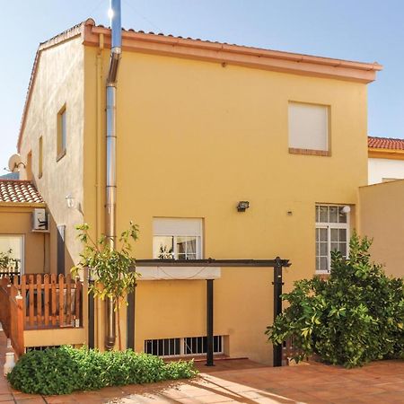 Cozy Home In Olivares With Outdoor Swimming Pool المظهر الخارجي الصورة