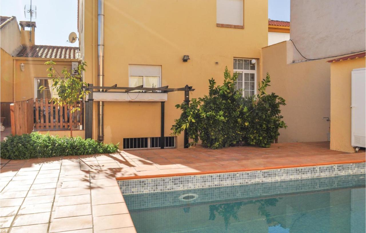 Cozy Home In Olivares With Outdoor Swimming Pool المظهر الخارجي الصورة