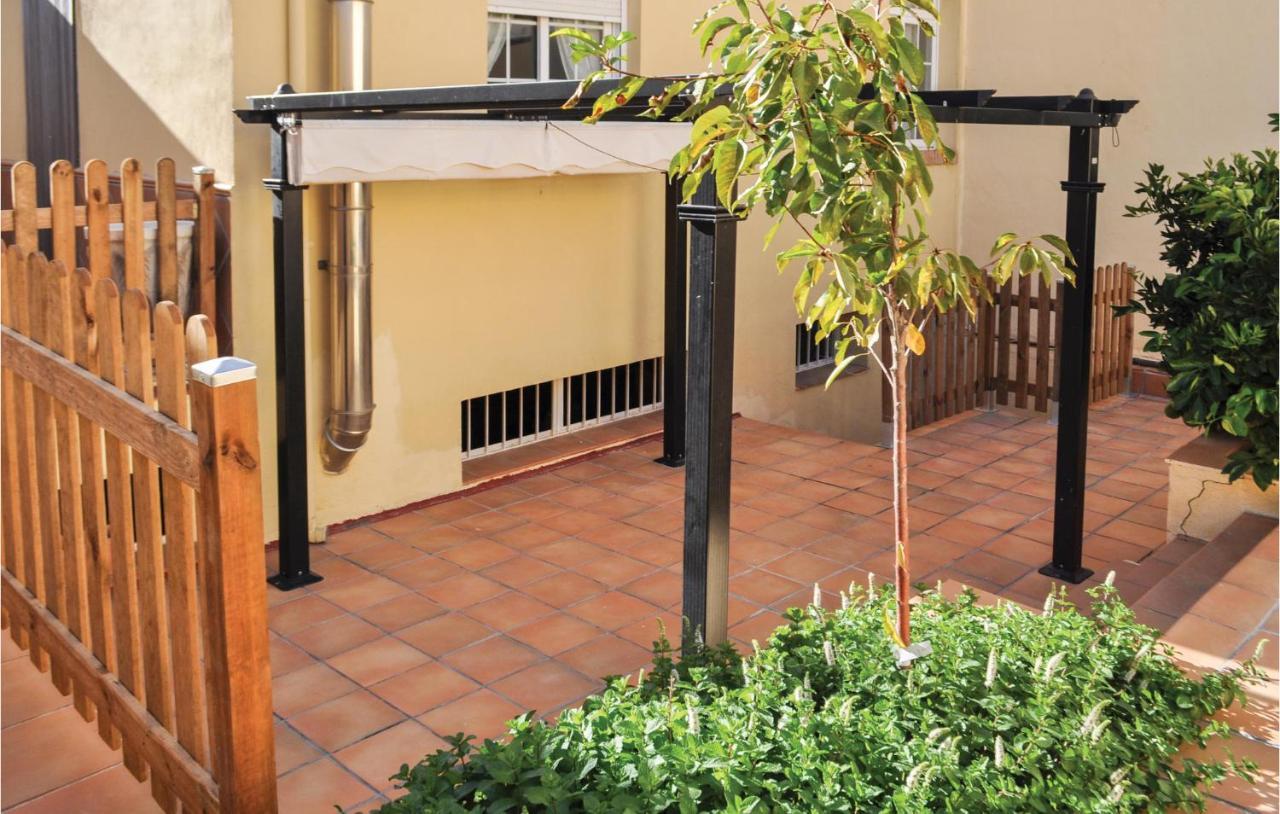Cozy Home In Olivares With Outdoor Swimming Pool المظهر الخارجي الصورة