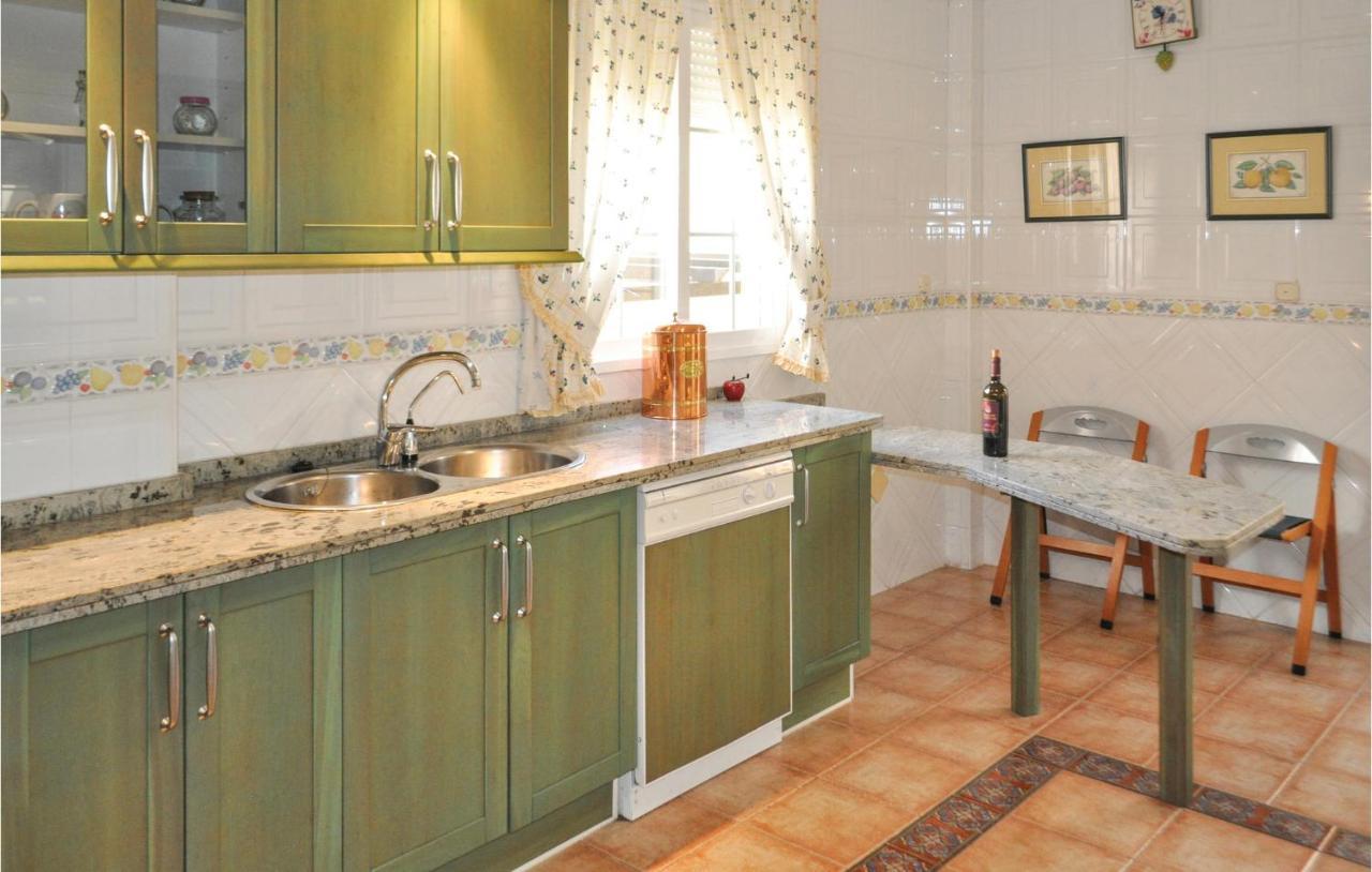 Cozy Home In Olivares With Outdoor Swimming Pool المظهر الخارجي الصورة