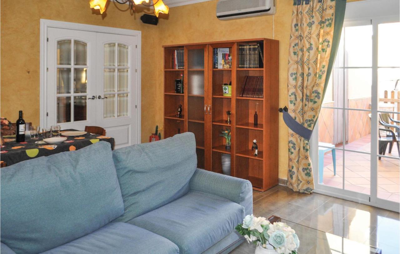 Cozy Home In Olivares With Outdoor Swimming Pool المظهر الخارجي الصورة