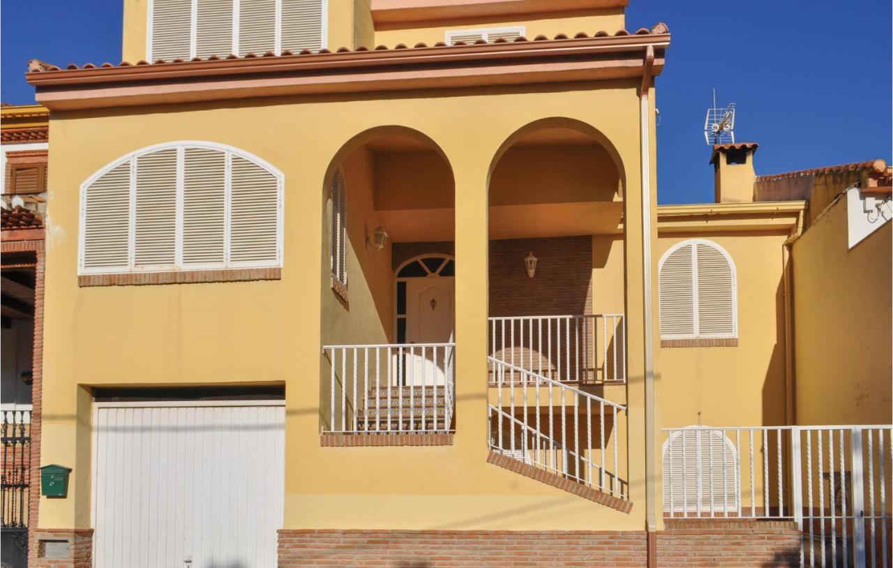 Cozy Home In Olivares With Outdoor Swimming Pool المظهر الخارجي الصورة